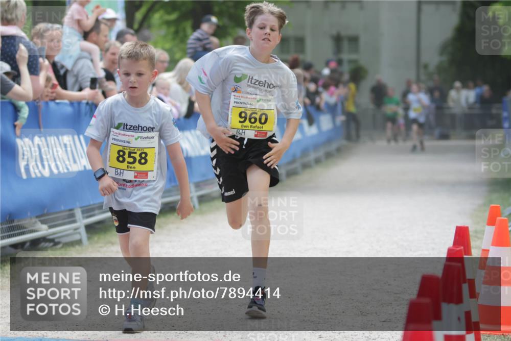 17.05.2025 - Störlauf H.Heesch http://msf.ph/oto/7894414 17.05.2025 14:13:34 Ziel 2025, 858, 2025, 960 meine-sportfotos.de