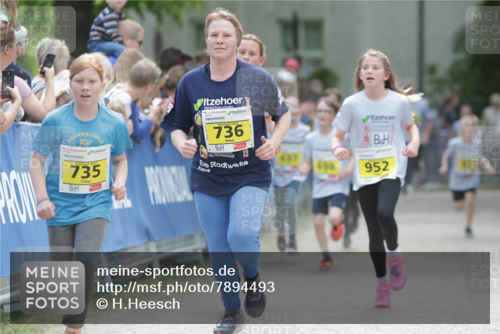 17.05.2025 - Störlauf H.Heesch http://msf.ph/oto/7894493 17.05.2025 14:14:03 Ziel 2025, 735, 2025, 736, 550, 952 meine-sportfotos.de