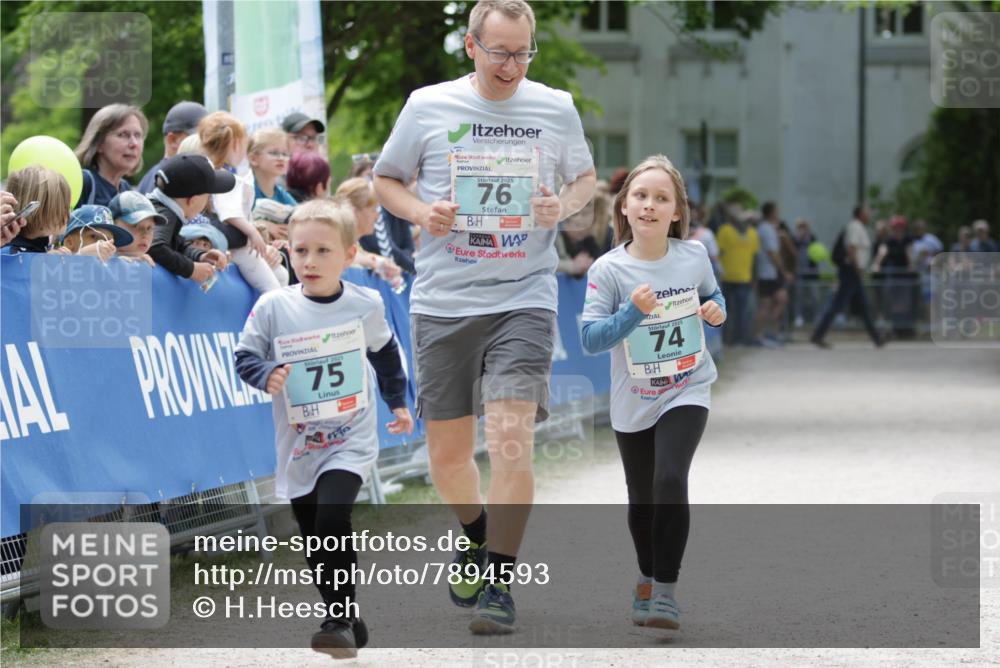 17.05.2025 - Störlauf H.Heesch http://msf.ph/oto/7894593 17.05.2025 13:48:38 Ziel 2025, 75, 2025, 76, 2025, 74 meine-sportfotos.de