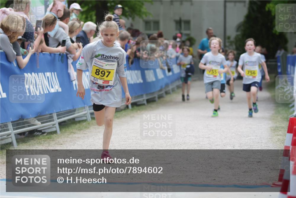 17.05.2025 - Störlauf H.Heesch http://msf.ph/oto/7894602 17.05.2025 14:14:17 Ziel 2025, 897, 755, 756 meine-sportfotos.de