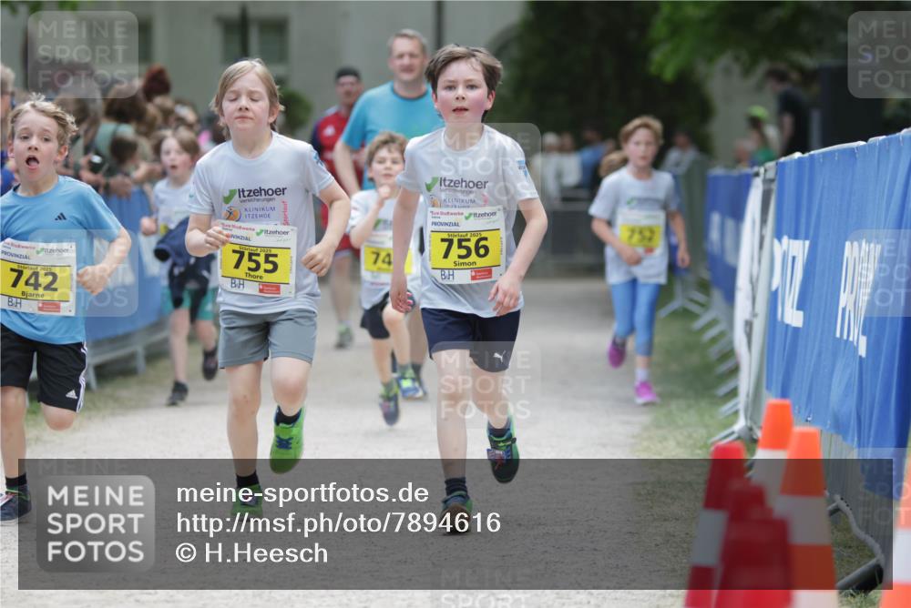 17.05.2025 - Störlauf H.Heesch http://msf.ph/oto/7894616 17.05.2025 14:14:18 Ziel 2025, 742, 2025, 755, 74, 2025, 756, 752 meine-sportfotos.de