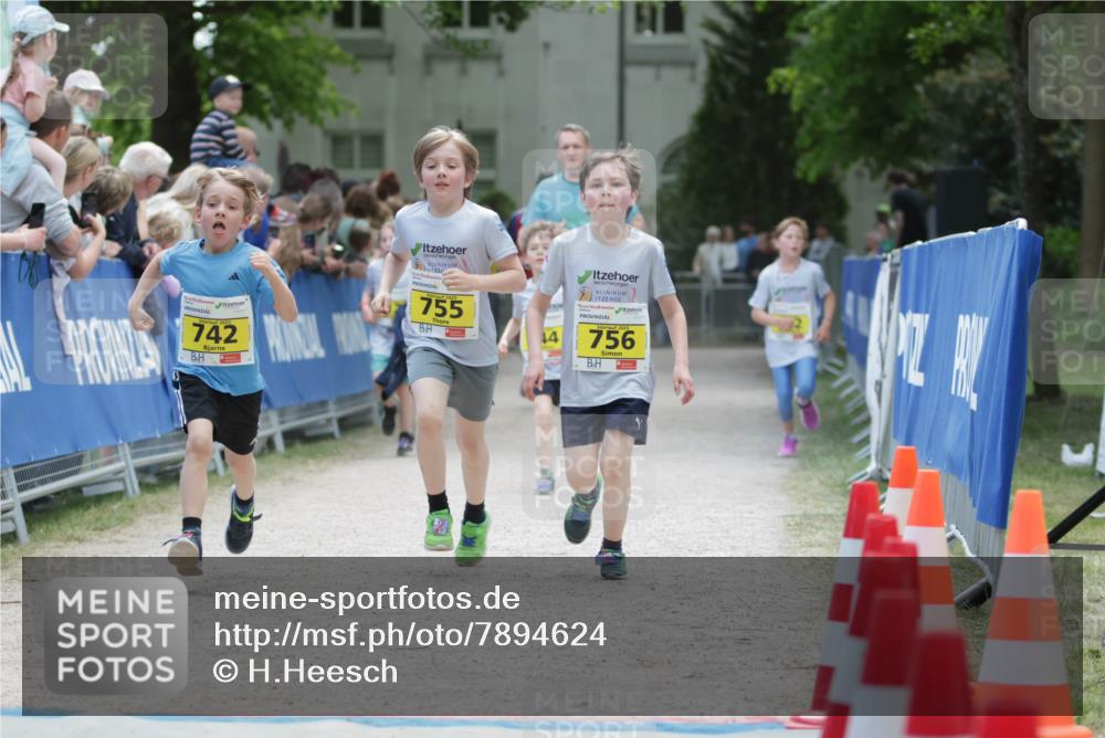 17.05.2025 - Störlauf H.Heesch http://msf.ph/oto/7894624 17.05.2025 14:14:19 Ziel 742, 755, 756 meine-sportfotos.de