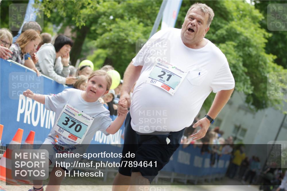17.05.2025 - Störlauf H.Heesch http://msf.ph/oto/7894641 17.05.2025 13:49:41 Ziel 2025, 21, 2025, 370, 370 meine-sportfotos.de