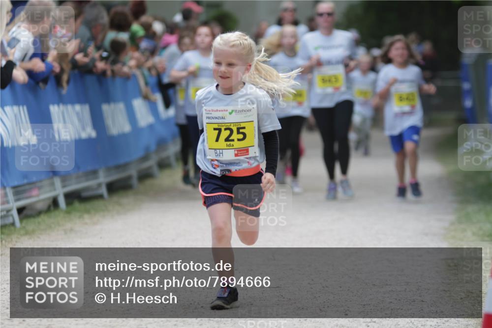 17.05.2025 - Störlauf H.Heesch http://msf.ph/oto/7894666 17.05.2025 14:14:29 Ziel 2025, 725, 843 meine-sportfotos.de