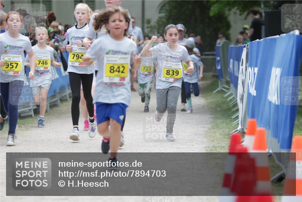 17.05.2025 - Störlauf H.Heesch http://msf.ph/oto/7894703 17.05.2025 14:14:33 Ziel 957, 746, 794, 842, 723, 839 meine-sportfotos.de