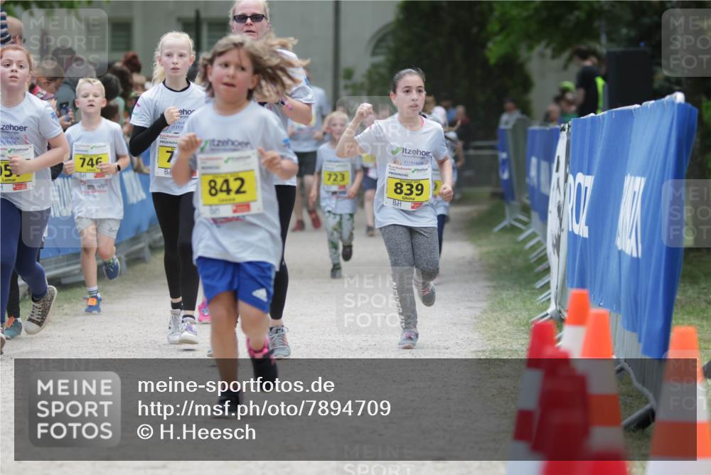 17.05.2025 - Störlauf H.Heesch http://msf.ph/oto/7894709 17.05.2025 14:14:33 Ziel 5, 746, 7, 842, 723, 839 meine-sportfotos.de