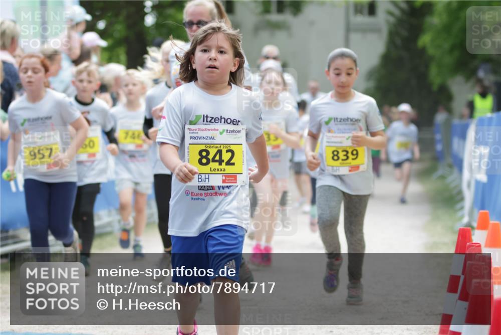 17.05.2025 - Störlauf H.Heesch http://msf.ph/oto/7894717 17.05.2025 14:14:35 Ziel 746, 957, 2025, 842, 839 meine-sportfotos.de