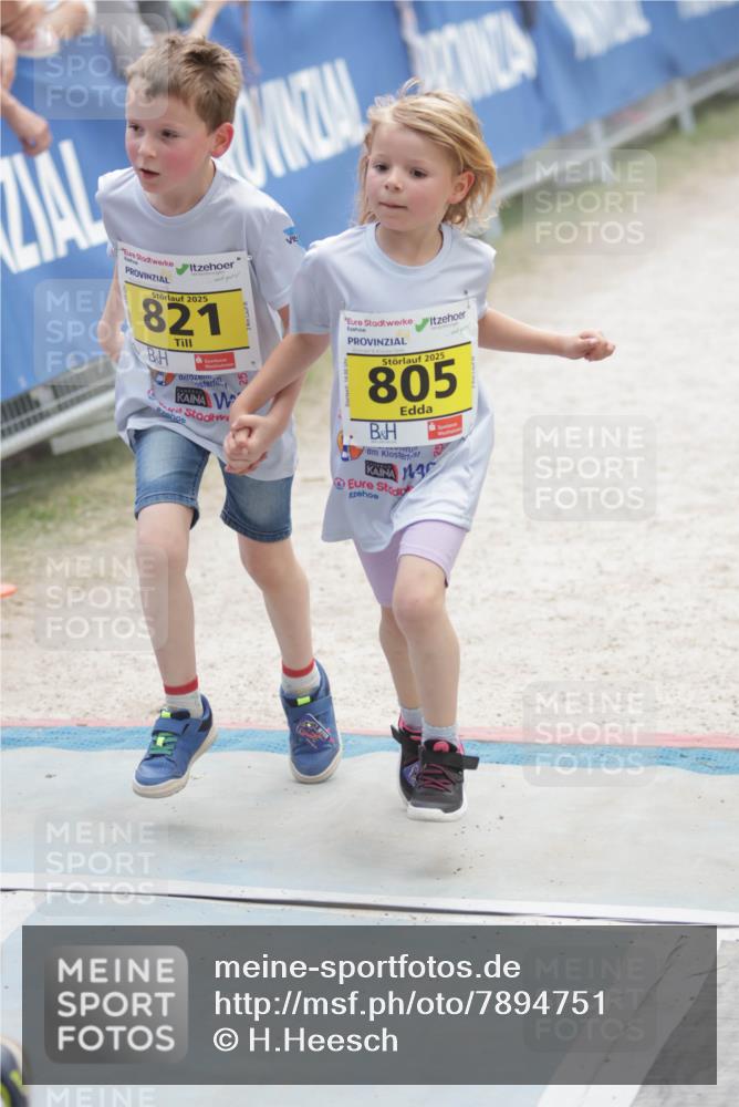 17.05.2025 - Störlauf H.Heesch http://msf.ph/oto/7894751 17.05.2025 14:14:46 Ziel 2025, 821, 2025, 805 meine-sportfotos.de