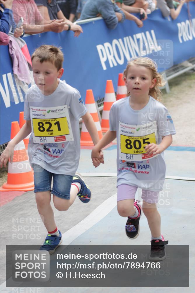 17.05.2025 - Störlauf H.Heesch http://msf.ph/oto/7894766 17.05.2025 14:14:47 Ziel 2025, 821, 2025, 805 meine-sportfotos.de