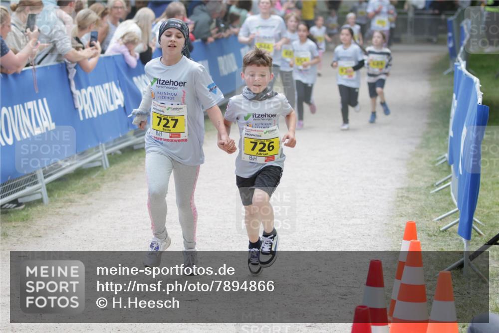 17.05.2025 - Störlauf H.Heesch http://msf.ph/oto/7894866 17.05.2025 14:15:15 Ziel 727, 2025, 726 meine-sportfotos.de