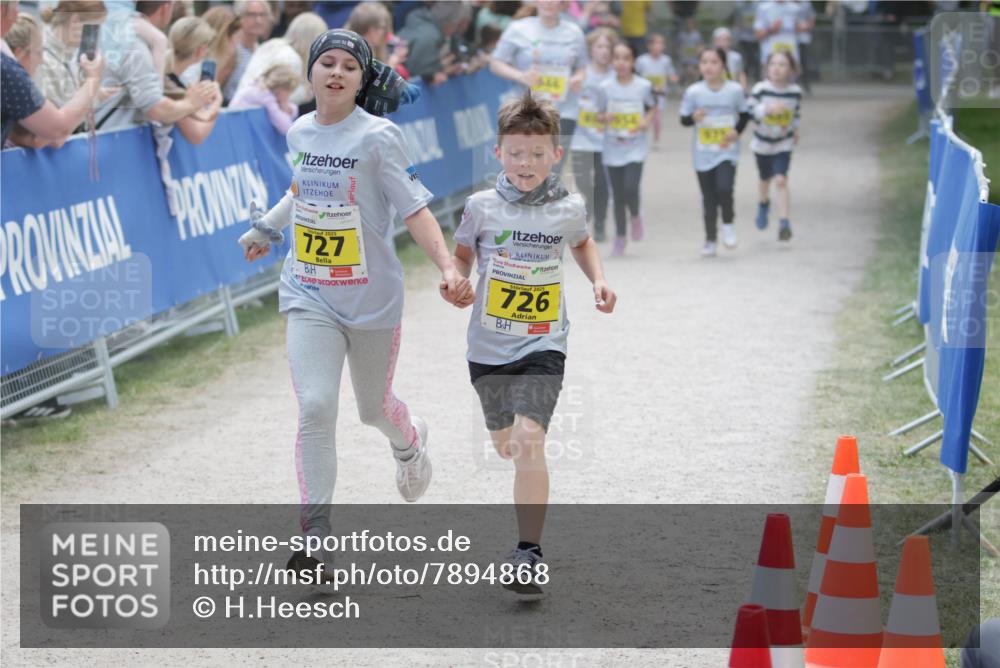 17.05.2025 - Störlauf H.Heesch http://msf.ph/oto/7894868 17.05.2025 14:15:15 Ziel 727, 2025, 726 meine-sportfotos.de