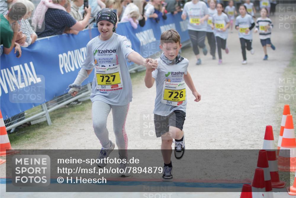 17.05.2025 - Störlauf H.Heesch http://msf.ph/oto/7894879 17.05.2025 14:15:15 Ziel 2025, 727, 2025, 726 meine-sportfotos.de