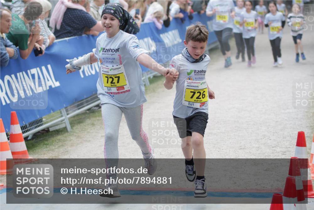 17.05.2025 - Störlauf H.Heesch http://msf.ph/oto/7894881 17.05.2025 14:15:16 Ziel 2025, 727, 2025, 726 meine-sportfotos.de