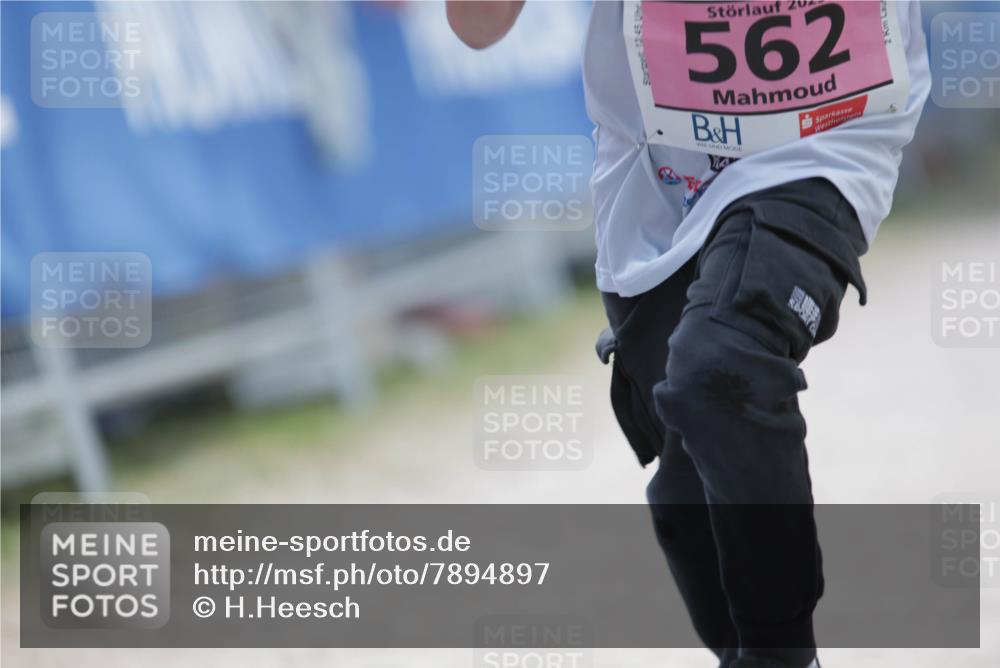 17.05.2025 - Störlauf H.Heesch http://msf.ph/oto/7894897 17.05.2025 13:55:14 Ziel 562 meine-sportfotos.de