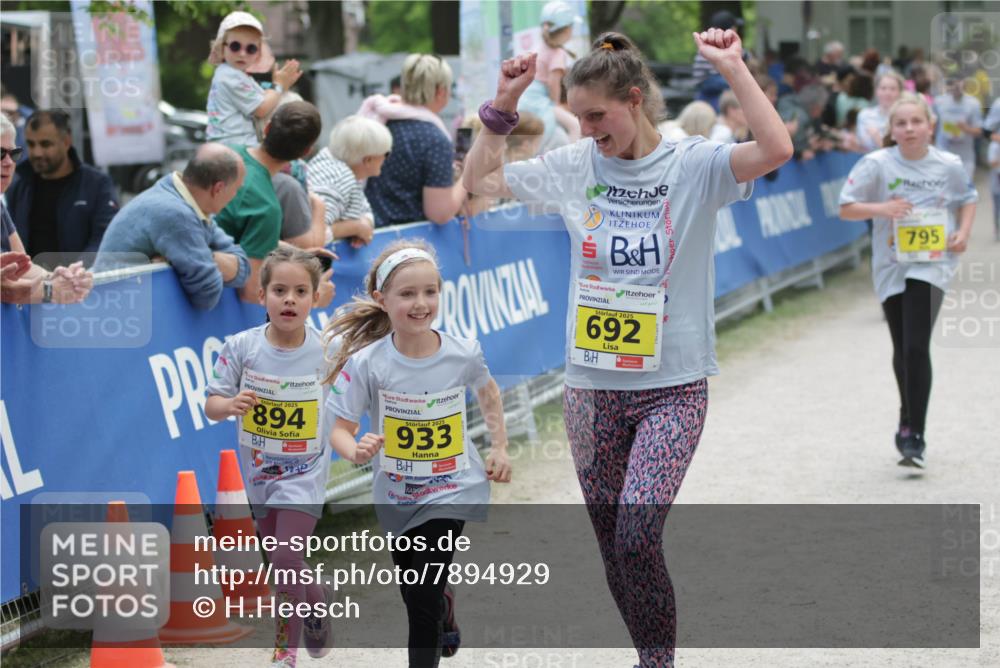 17.05.2025 - Störlauf H.Heesch http://msf.ph/oto/7894929 17.05.2025 14:15:26 Ziel 2025, 692, 795, 2025, 894, 2025, 933 meine-sportfotos.de