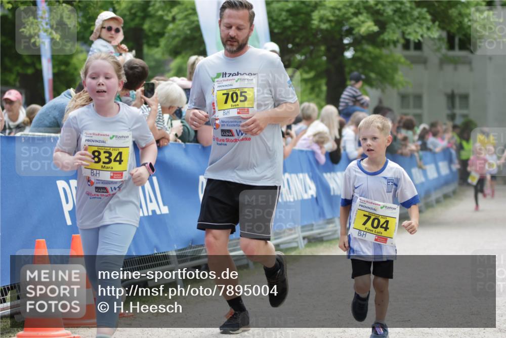 17.05.2025 - Störlauf H.Heesch http://msf.ph/oto/7895004 17.05.2025 14:15:43 Ziel 2025, 834, 147, 2025, 705, 2025, 704 meine-sportfotos.de