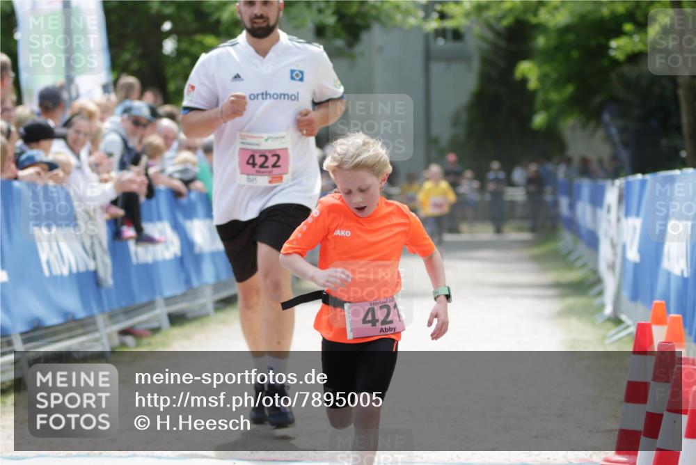 17.05.2025 - Störlauf H.Heesch http://msf.ph/oto/7895005 17.05.2025 13:56:00 Ziel 422, 202, 421 meine-sportfotos.de