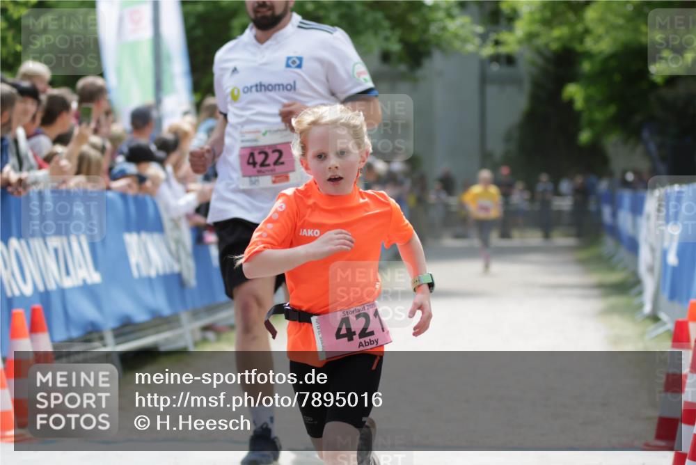 17.05.2025 - Störlauf H.Heesch http://msf.ph/oto/7895016 17.05.2025 13:56:01 Ziel 422, 2025, 421 meine-sportfotos.de