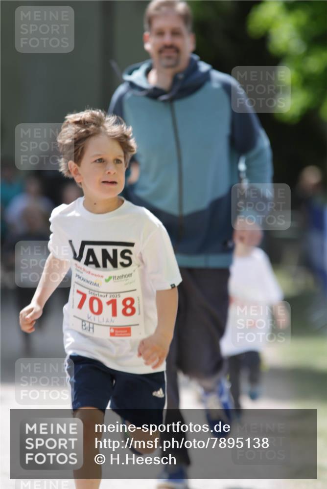 17.05.2025 - Störlauf H.Heesch http://msf.ph/oto/7895138 17.05.2025 13:01:58 Ziel 2025, 7018 meine-sportfotos.de