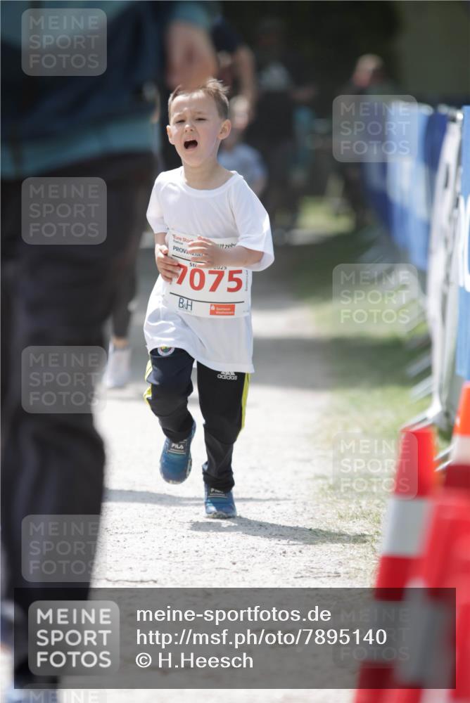 17.05.2025 - Störlauf H.Heesch http://msf.ph/oto/7895140 17.05.2025 13:02:00 Ziel 7075 meine-sportfotos.de