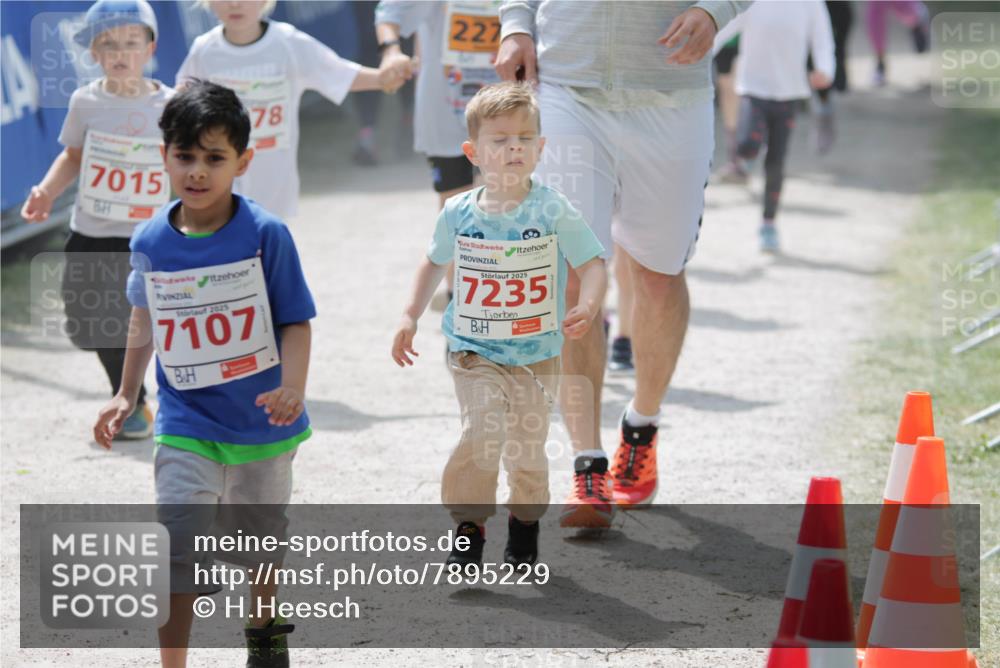 17.05.2025 - Störlauf H.Heesch http://msf.ph/oto/7895229 17.05.2025 13:02:32 Ziel 7015, 78, 227, 2025, 7107, 2025, 7235 meine-sportfotos.de