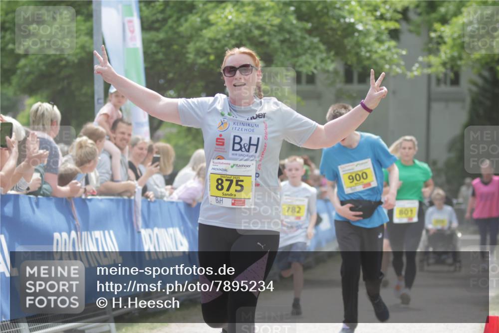 17.05.2025 - Störlauf H.Heesch http://msf.ph/oto/7895234 17.05.2025 14:16:53 Ziel 2025, 875, 782, 900, 801 meine-sportfotos.de