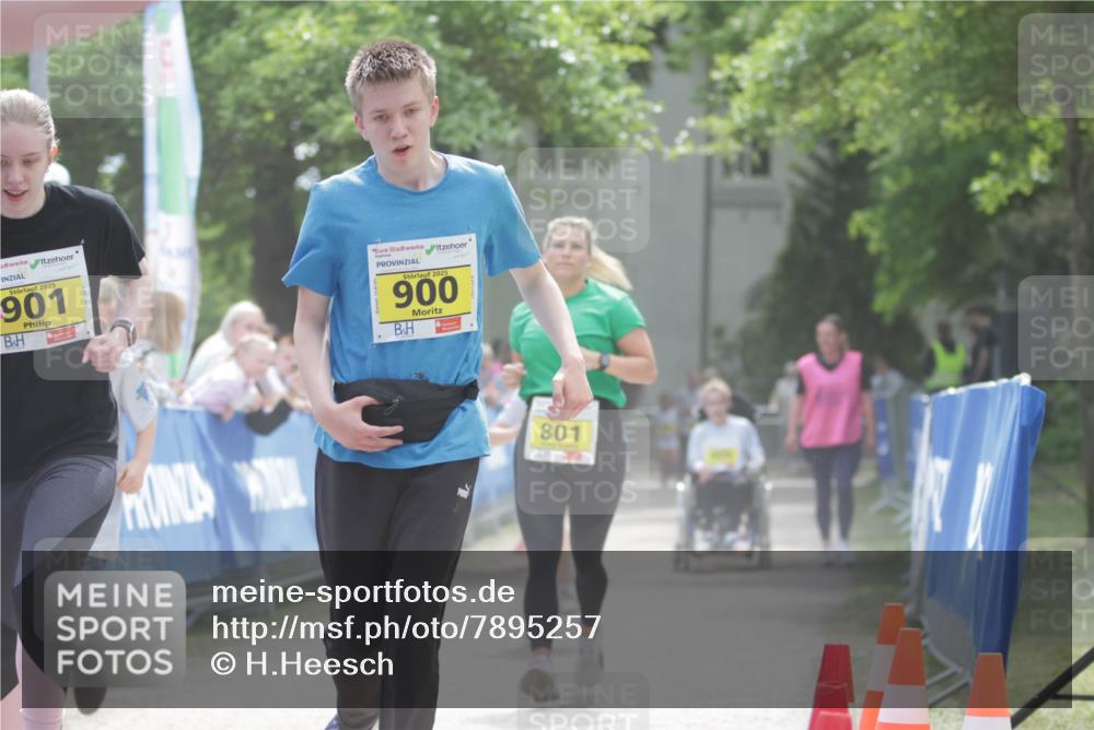 17.05.2025 - Störlauf H.Heesch http://msf.ph/oto/7895257 17.05.2025 14:16:55 Ziel 2025, 901, 2025, 900, 801 meine-sportfotos.de