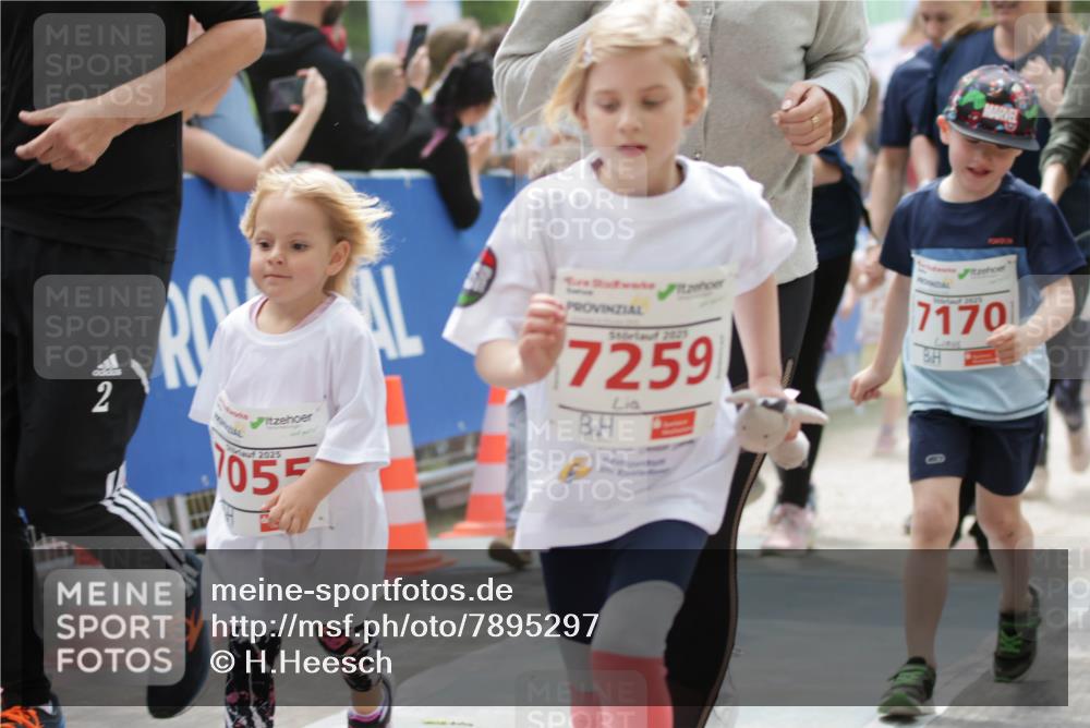 17.05.2025 - Störlauf H.Heesch http://msf.ph/oto/7895297 17.05.2025 13:02:47 Ziel 2, 2025, 055, 2025, 7170, 2025, 7259 meine-sportfotos.de