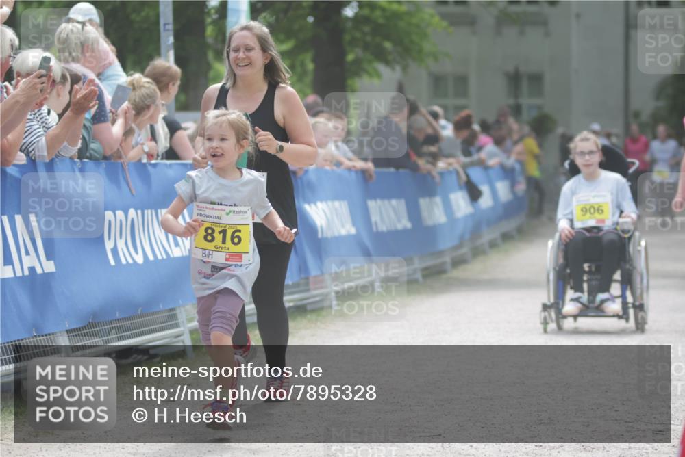 17.05.2025 - Störlauf H.Heesch http://msf.ph/oto/7895328 17.05.2025 14:17:00 Ziel 2025, 816, 906 meine-sportfotos.de