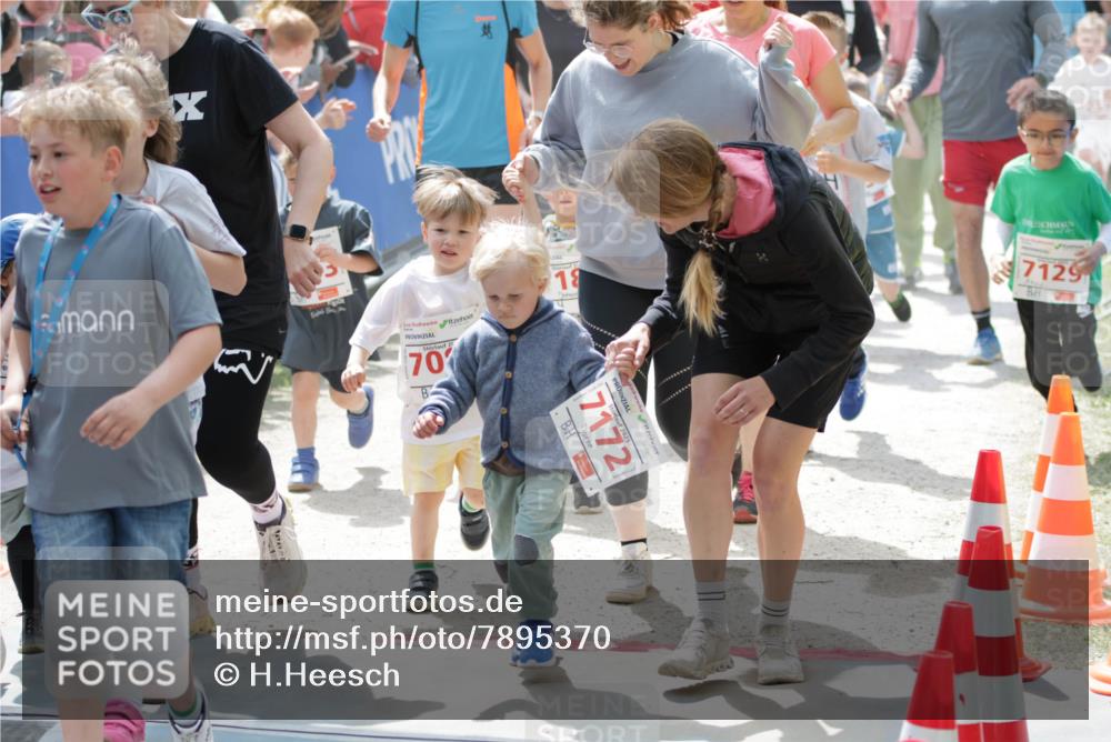 17.05.2025 - Störlauf H.Heesch http://msf.ph/oto/7895370 17.05.2025 13:03:16 Ziel 20, 70, 18, 7172, 7129 meine-sportfotos.de