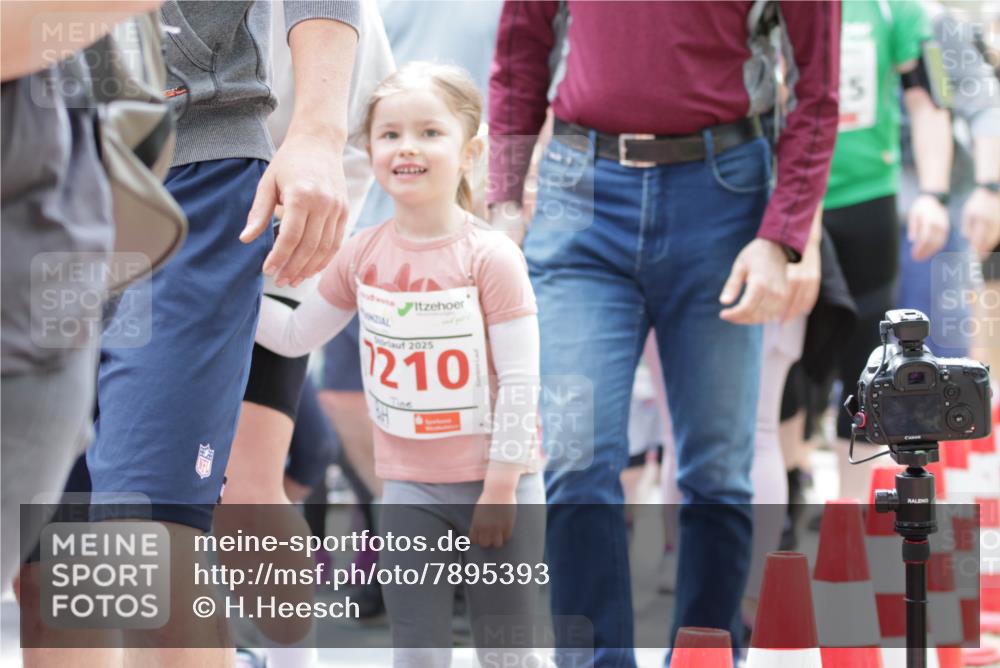 17.05.2025 - Störlauf H.Heesch http://msf.ph/oto/7895393 17.05.2025 13:03:46 Ziel 2025, 210 meine-sportfotos.de