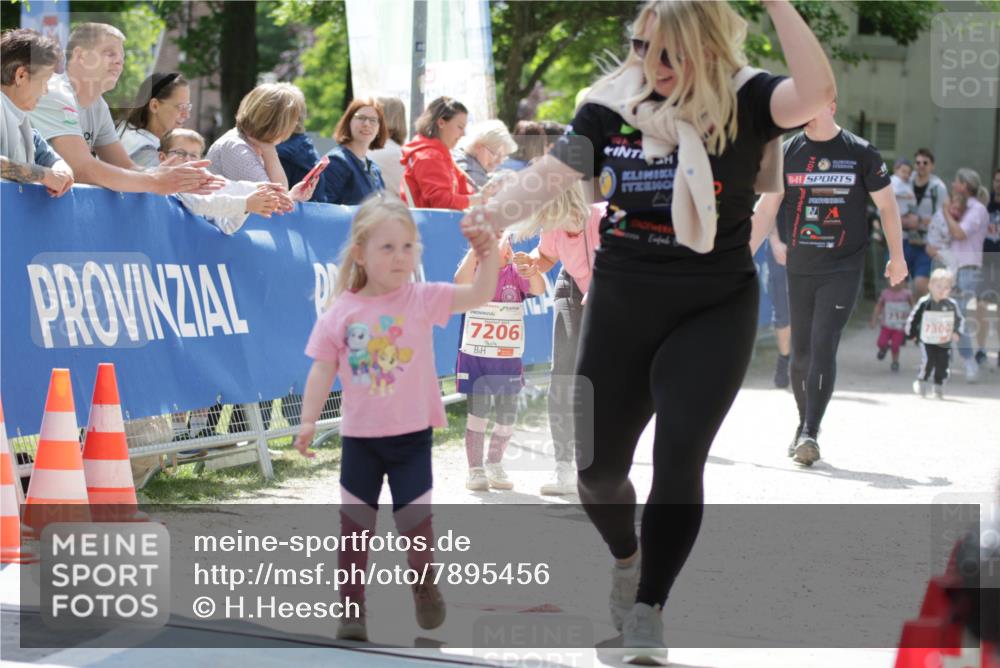 17.05.2025 - Störlauf H.Heesch http://msf.ph/oto/7895456 17.05.2025 13:05:46 Ziel 7206, 7300 meine-sportfotos.de