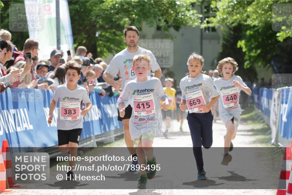 17.05.2025 - Störlauf H.Heesch http://msf.ph/oto/7895495 17.05.2025 13:56:59 Ziel 2025, 415, 669, 440, 2025, 383 meine-sportfotos.de