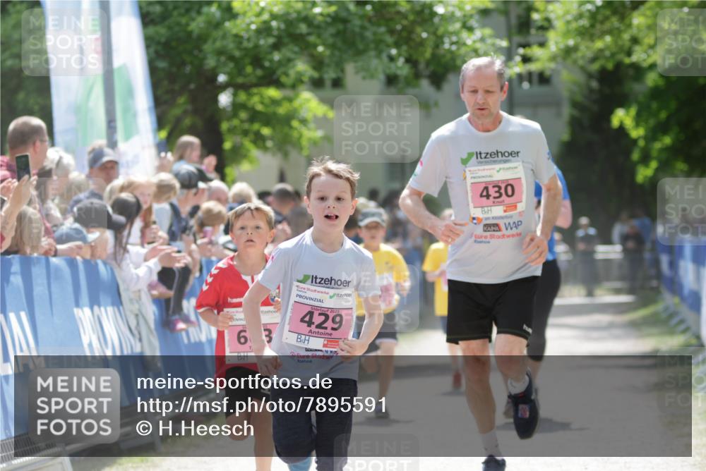 17.05.2025 - Störlauf H.Heesch http://msf.ph/oto/7895591 17.05.2025 13:57:11 Ziel 63, 2025, 429, 430 meine-sportfotos.de