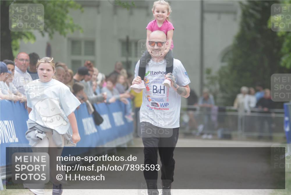 17.05.2025 - Störlauf H.Heesch http://msf.ph/oto/7895593 17.05.2025 14:17:26 Ziel  meine-sportfotos.de