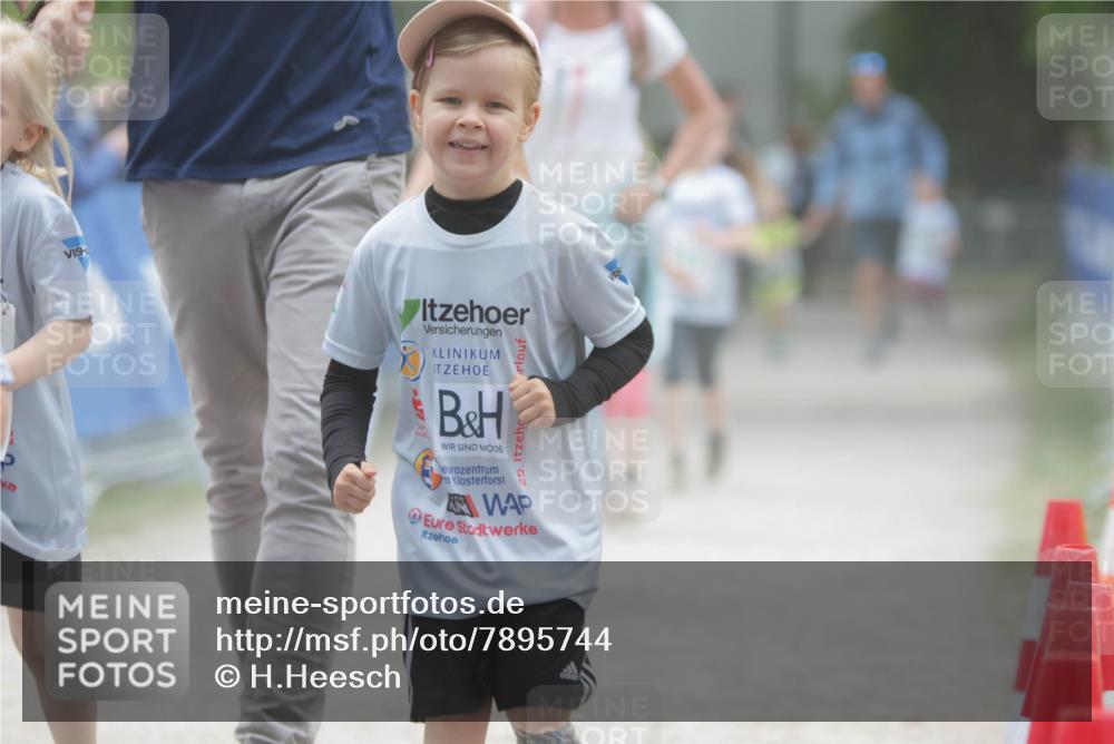 17.05.2025 - Störlauf H.Heesch http://msf.ph/oto/7895744 17.05.2025 13:17:31 Ziel 25 meine-sportfotos.de