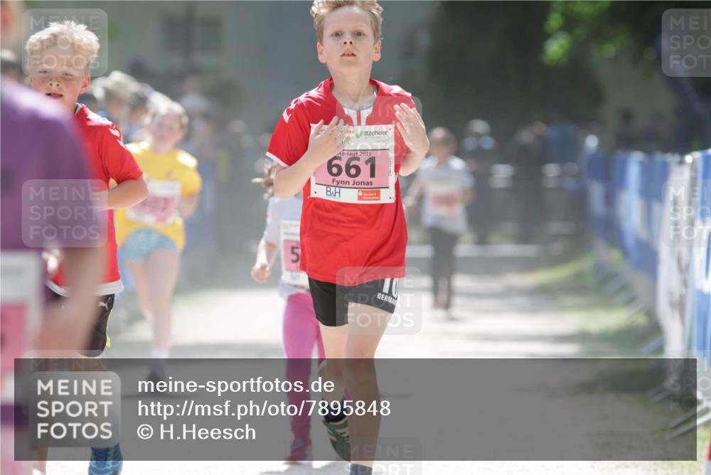 17.05.2025 - Störlauf H.Heesch http://msf.ph/oto/7895848 17.05.2025 13:57:44 Ziel 2025, 661, 5 meine-sportfotos.de