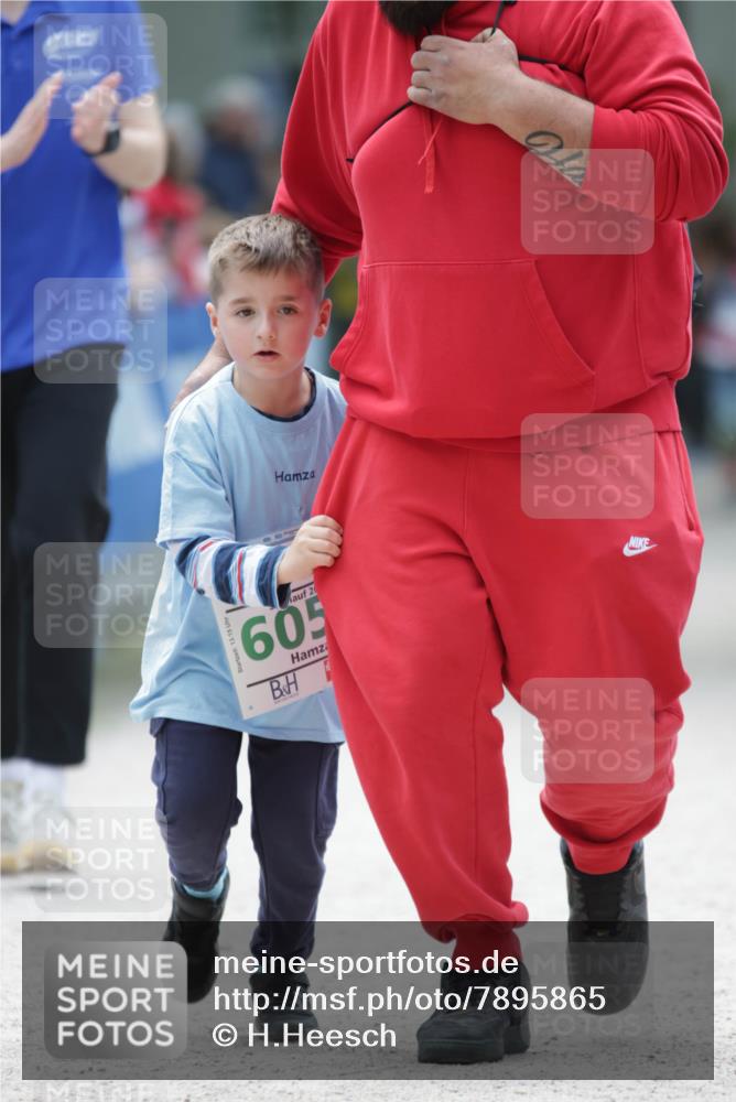17.05.2025 - Störlauf H.Heesch http://msf.ph/oto/7895865 17.05.2025 13:18:41 Ziel 13, 15, 20, 605 meine-sportfotos.de