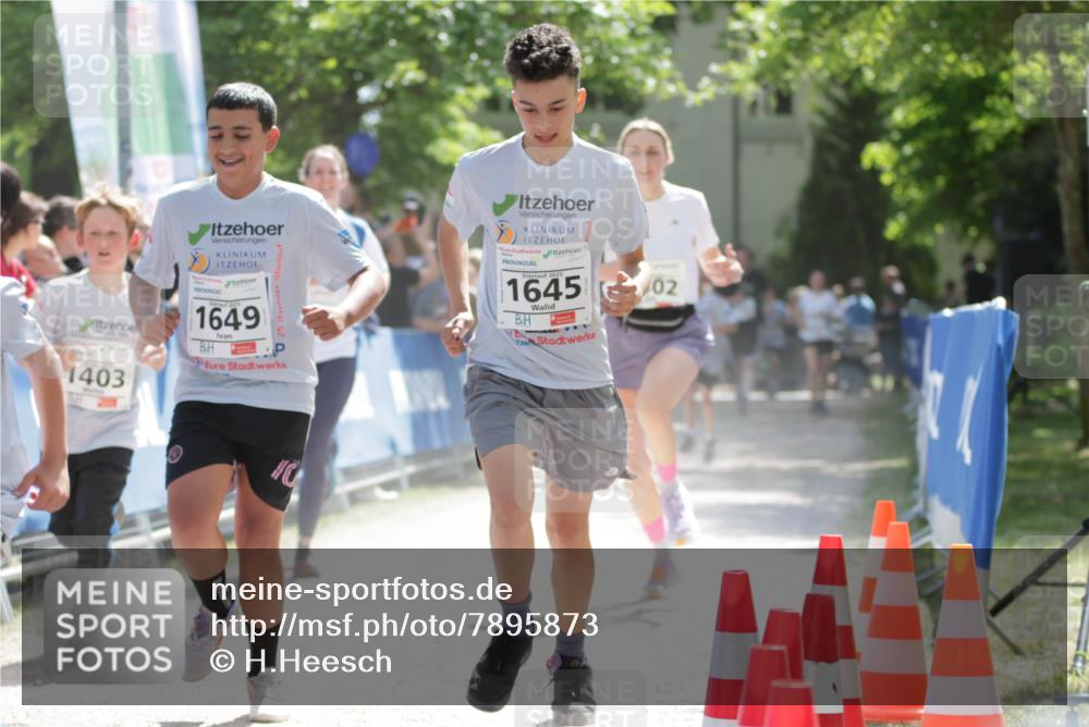 17.05.2025 - Störlauf H.Heesch http://msf.ph/oto/7895873 17.05.2025 14:48:52 Ziel 1649, 2025, 1645, 1403, 02 meine-sportfotos.de