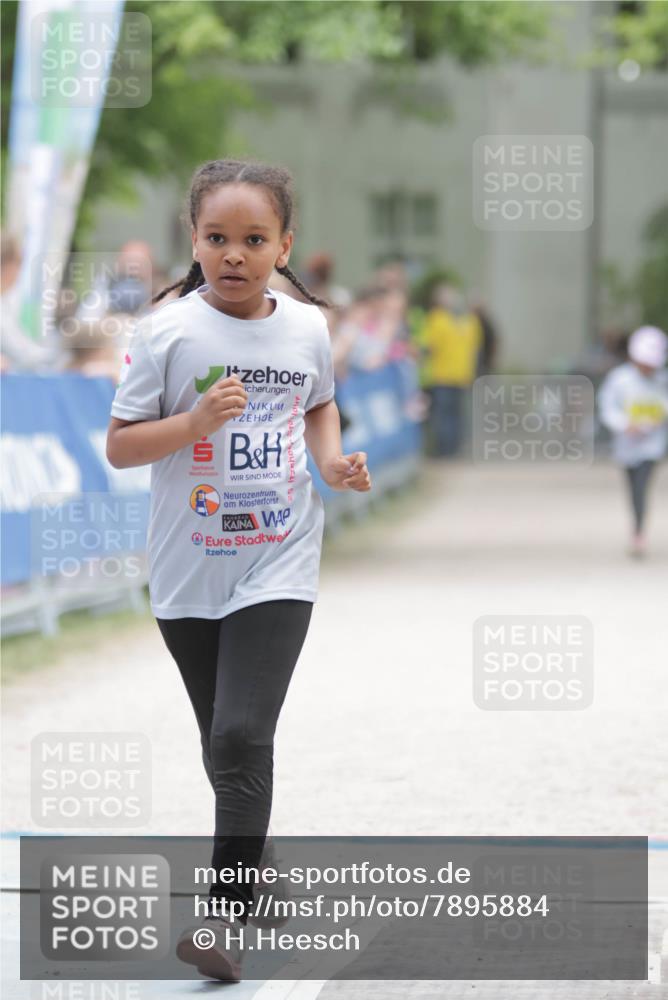 17.05.2025 - Störlauf H.Heesch http://msf.ph/oto/7895884 17.05.2025 14:18:32 Ziel  meine-sportfotos.de