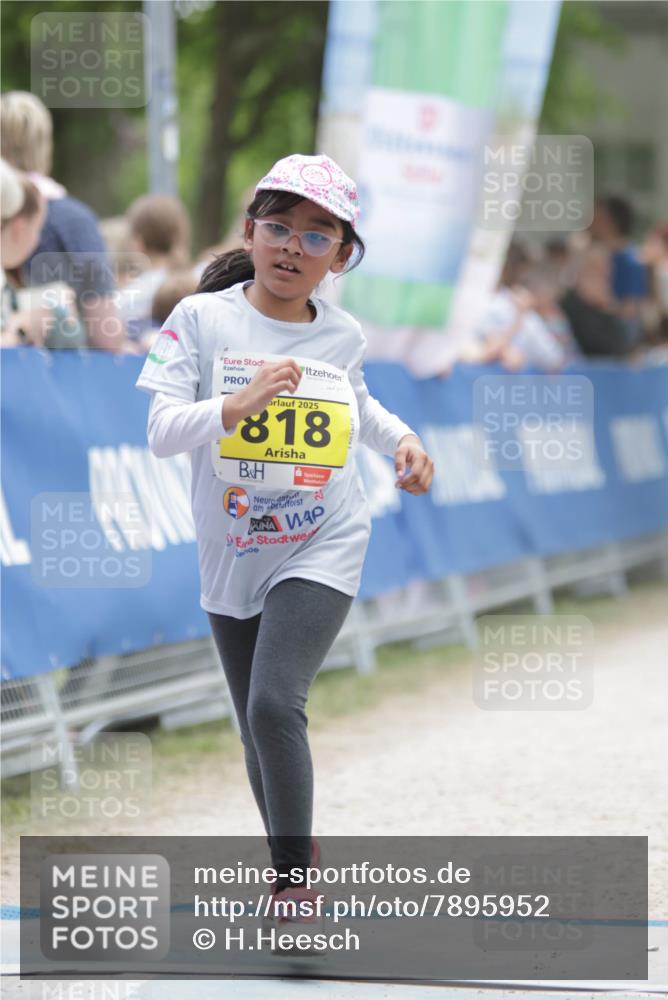 17.05.2025 - Störlauf H.Heesch http://msf.ph/oto/7895952 17.05.2025 14:18:39 Ziel 2025, 818, 22 meine-sportfotos.de