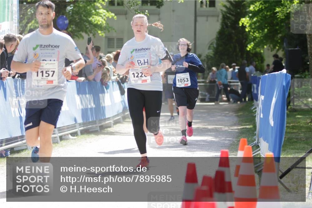 17.05.2025 - Störlauf H.Heesch http://msf.ph/oto/7895985 17.05.2025 14:49:06 Ziel 7, 1157, 122, 110, 1053 meine-sportfotos.de