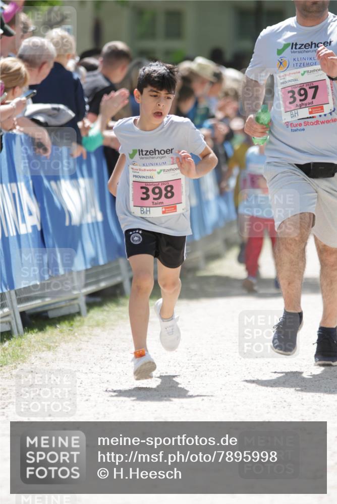 17.05.2025 - Störlauf H.Heesch http://msf.ph/oto/7895998 17.05.2025 13:58:02 Ziel 2025, 398, 2025, 397 meine-sportfotos.de