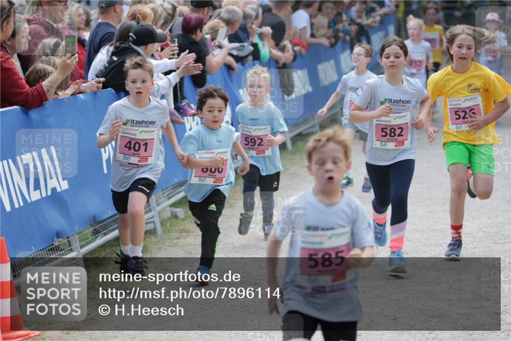 17.05.2025 - Störlauf H.Heesch http://msf.ph/oto/7896114 17.05.2025 13:59:02 Ziel 2025, 401, 592, 582, 585, 526 meine-sportfotos.de
