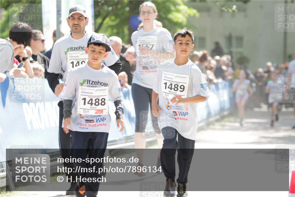 17.05.2025 - Störlauf H.Heesch http://msf.ph/oto/7896134 17.05.2025 14:49:36 Ziel 2025, 14, 1557, 2025, 1488, 2025, 1489 meine-sportfotos.de