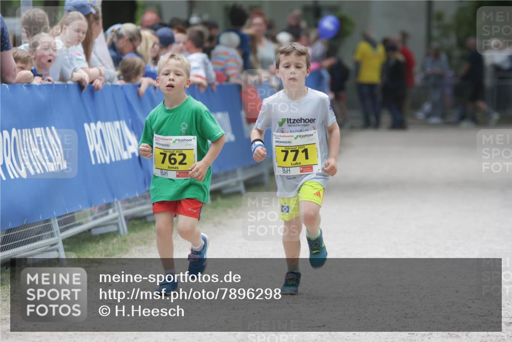 17.05.2025 - Störlauf H.Heesch http://msf.ph/oto/7896298 17.05.2025 14:19:52 Ziel 2025, 762, 2025, 771 meine-sportfotos.de