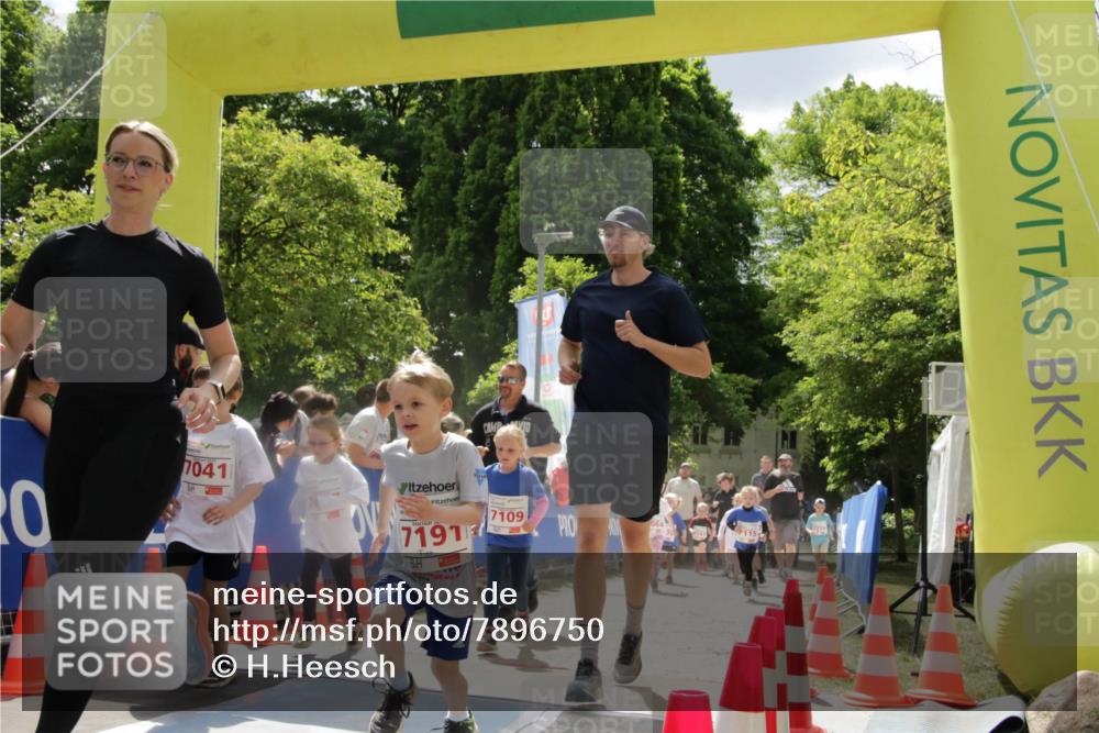 17.05.2025 - Störlauf H.Heesch http://msf.ph/oto/7896750 17.05.2025 13:02:07 Ziel 7041, 7191, 7109 meine-sportfotos.de