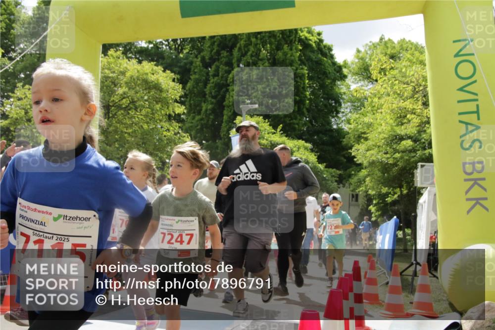 17.05.2025 - Störlauf H.Heesch http://msf.ph/oto/7896791 17.05.2025 13:02:11 Ziel 2025, 7115, 70, 2025, 7247 meine-sportfotos.de