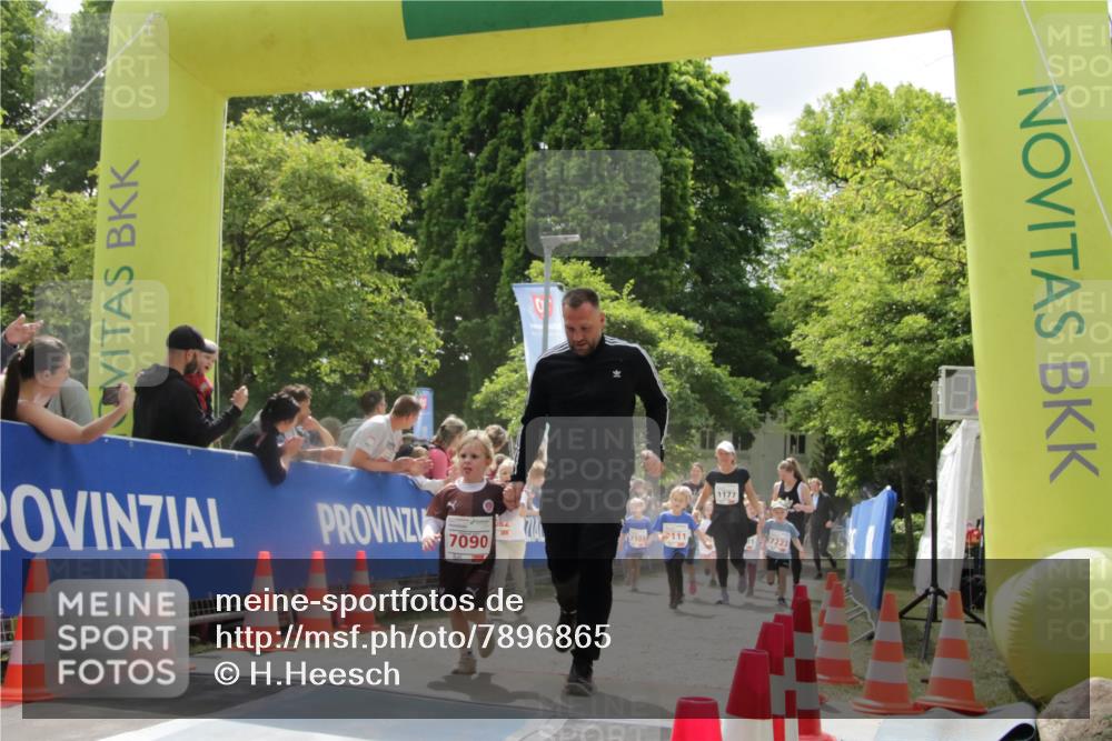 17.05.2025 - Störlauf H.Heesch http://msf.ph/oto/7896865 17.05.2025 13:02:22 Ziel 7090 meine-sportfotos.de