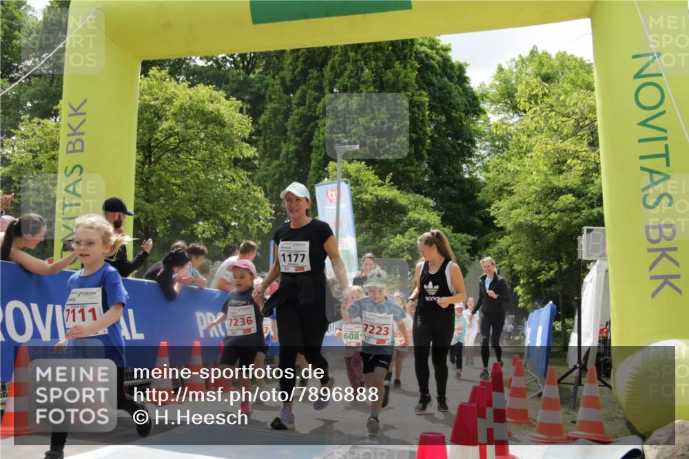 17.05.2025 - Störlauf H.Heesch http://msf.ph/oto/7896888 17.05.2025 13:02:24 Ziel 20, 7111, 1177, 7236, 6081, 7223 meine-sportfotos.de